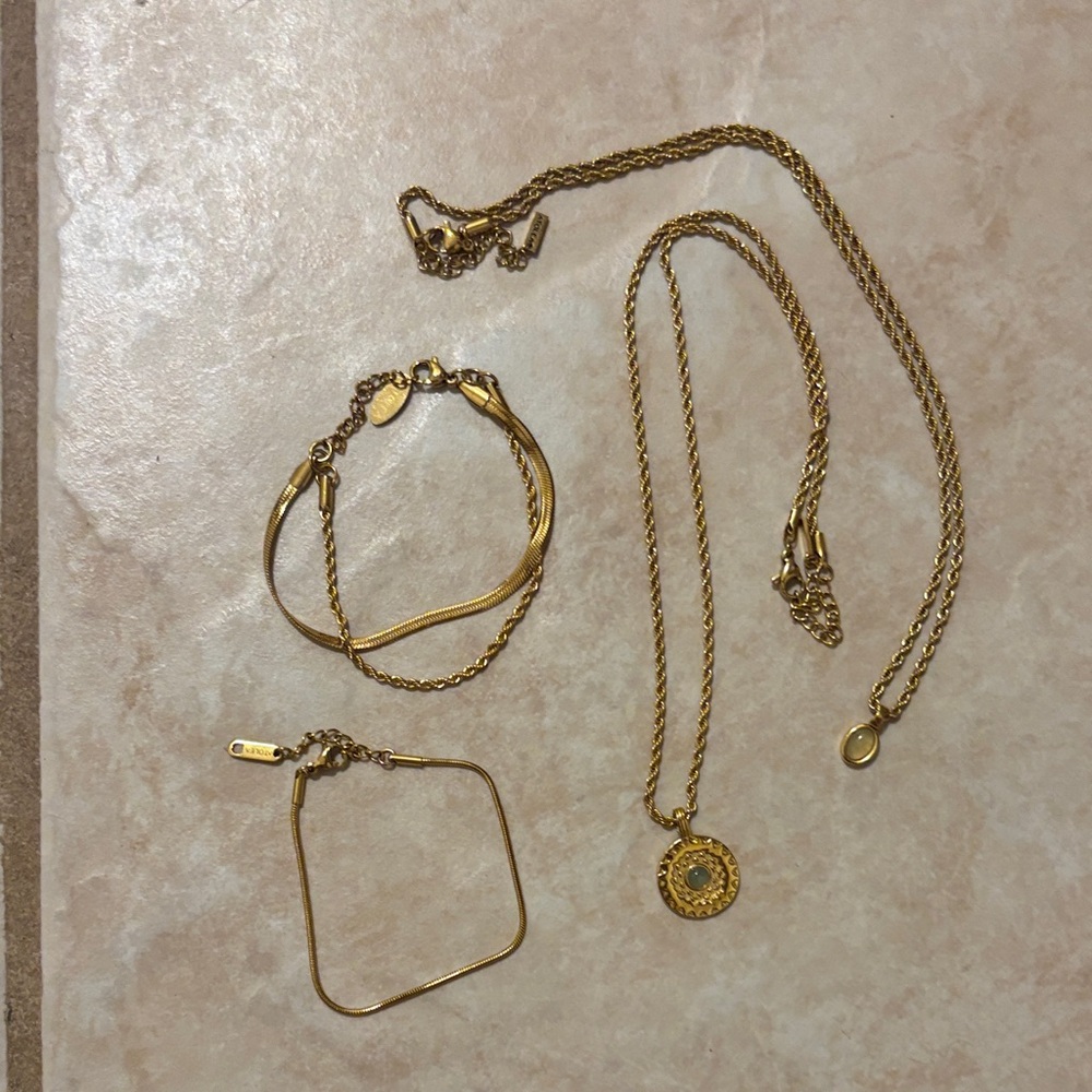 Atolea jewelry- 2 bracelets and 2 necklaces